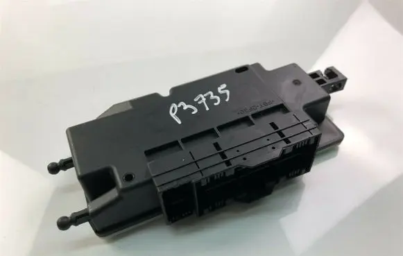 BMW 5 F10 F11 Other control units/modules 9319493 P3735