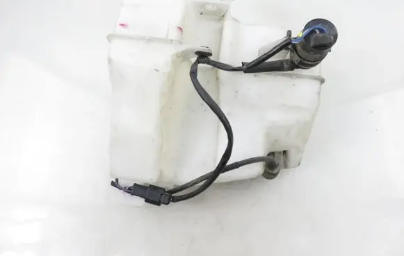 Citroen C-Crosser Windshield washer fluid reservoir/tank 