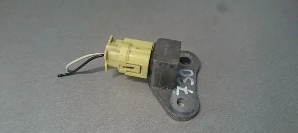 Nissan X-Trail T30 Airbag deployment crash/impact sensor