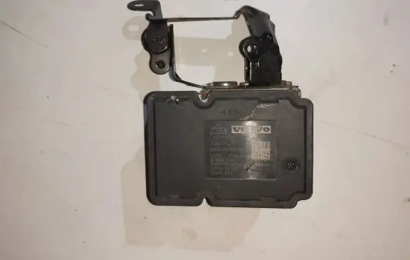Volvo XC70 ABS Pump P31261142