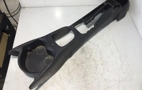 Toyota Yaris Center console 589110D170 589100D050