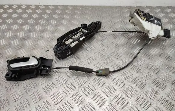 Peugeot 508 Front door lock