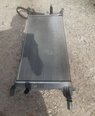 Renault Megane III Coolant radiator 214105150R