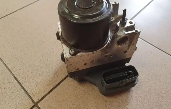 Lexus IS 220D-250-350 ABS Pump 8954153110 4454053240