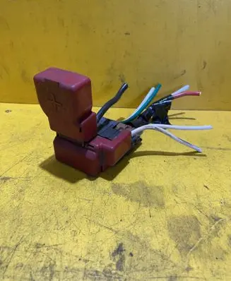 Nissan Note (E11) Positive cable (battery) 
