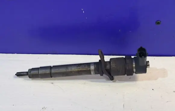 Volvo S60 Fuel injector 0445110078 8658352