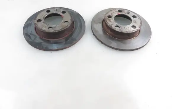 Volkswagen Golf IV Rear brake disc