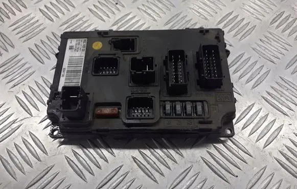 Peugeot 407 Fuse box set 9655471980
