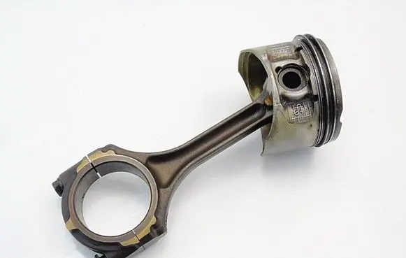 Renault Megane II Piston with connecting rod 1010.4