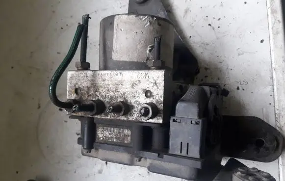 Renault Scenic II - Grand scenic II ABS Pump 84B02AAY1