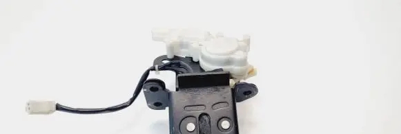 Mazda 3 I Tailgate/trunk/boot lock/catch/latch
