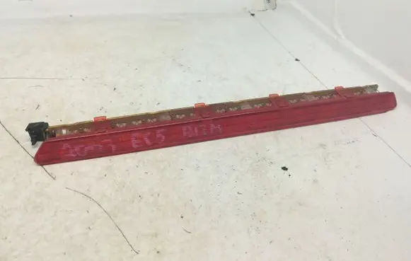 BMW 7 E65 E66 Third/center stoplight 8379691