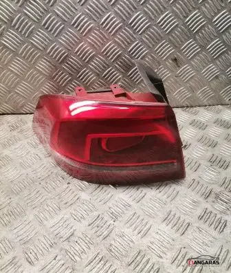 Volkswagen PASSAT B7 Rear/tail lights