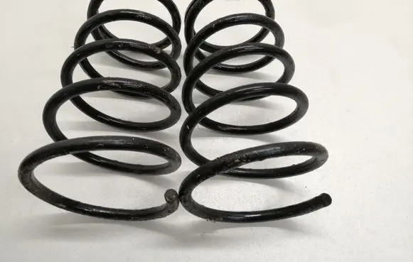 Nissan X-Trail T30 Rear coil spring