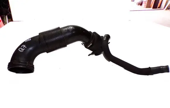 Audi Q7 4L Air intake hose/pipe 7L6129827F