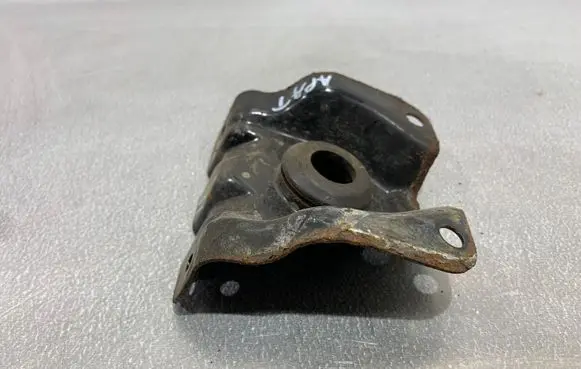 Subaru Forester SJ Radiator mount bracket