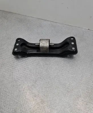 Mercedes-Benz C W205 Gearbox mounting bracket A2052401802 2040031516