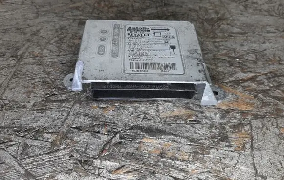 Renault Scenic II - Grand scenic II Airbag control unit/module 607061300 8200682412