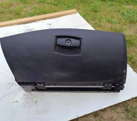 BMW 5 E60 E61 Glove box 7034080