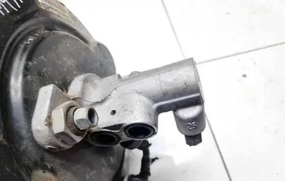 Opel Astra J Master brake cylinder 