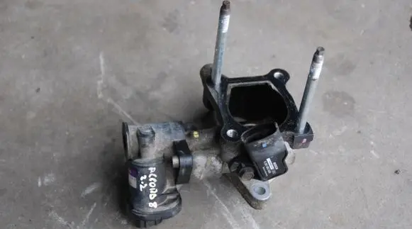 Honda Accord EGR valve B536P