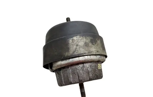 Engine mount bracket
