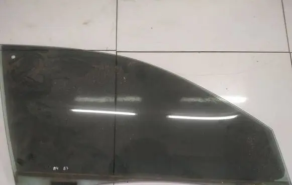 Audi A4 S4 B7 8E 8H Front door window glass four-door AS2