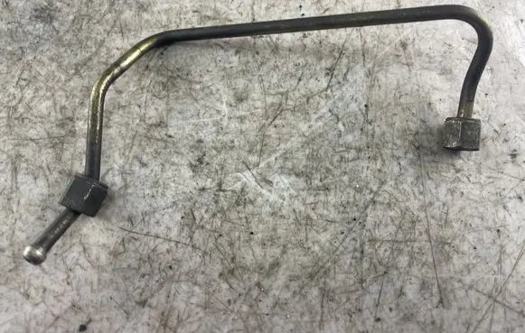 Volvo V70 Fuel injector supply line/pipe 