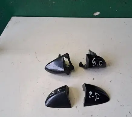 Volkswagen PASSAT B6 Front door handle cover 3C0837879