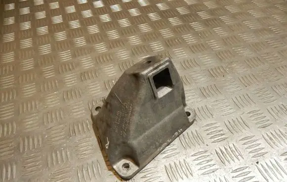 BMW 5 F10 F11 Engine mounting bracket 6795958 46205