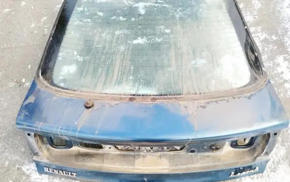 Renault Laguna I Tailgate/trunk/boot lid melynas