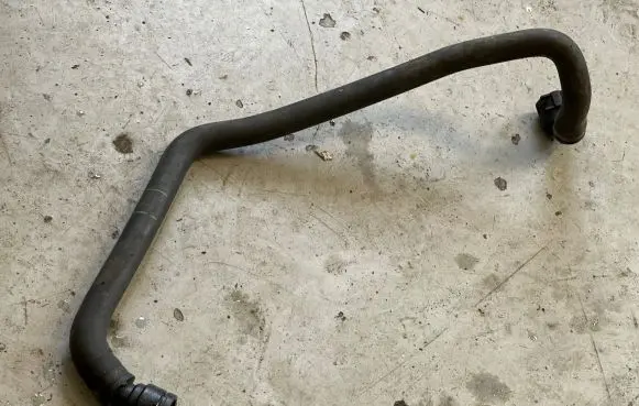 BMW X5 E70 Coolant pipe/hose 10305924