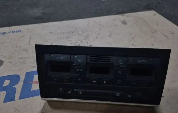 Audi A4 S4 B7 8E 8H Climate control unit 8E0820043AK