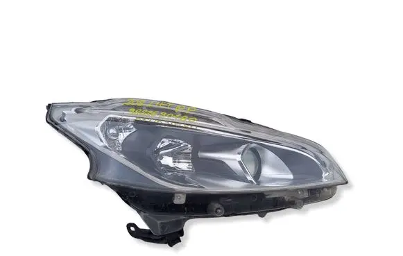 Peugeot 208 I Headlight/headlamp 9822690180