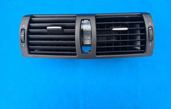 BMW 1 E81 E87 Dash center air vent grill 7059189