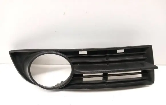 Volkswagen Touran II Front bumper lower grill 1T0853666 NNW13404