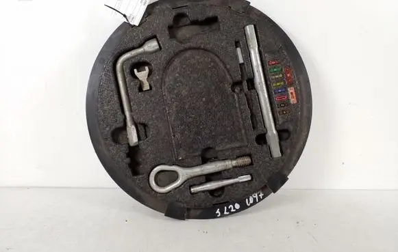 Mercedes-Benz S W220 Tool set A2205800005
