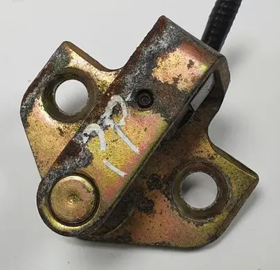 Ford Mondeo Mk III Front door lock loop/hook striker 2M51-F21982-AA