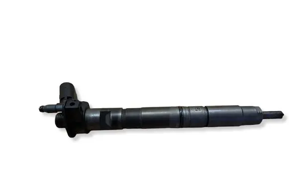 Volkswagen PASSAT B6 Fuel injector 03L130277