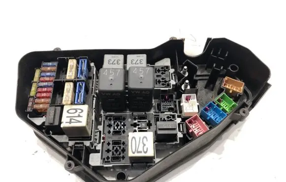 Audi Q7 4L Fuse box set 7L0937615H