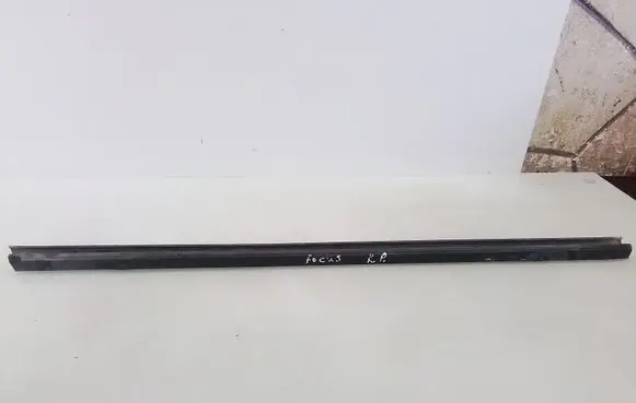 Ford Focus Front door glass trim molding 