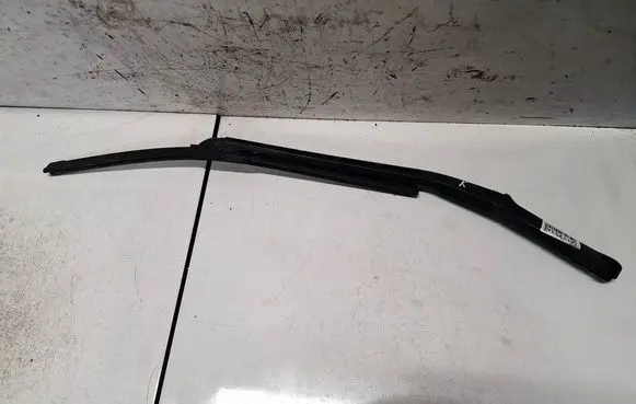 Mercedes-Benz C W203 Front wiper blade arm A2038202544