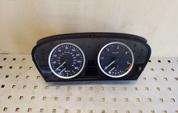 BMW 5 E60 E61 Speedometer (instrument cluster) 62116983154 A2C53103634 6952897