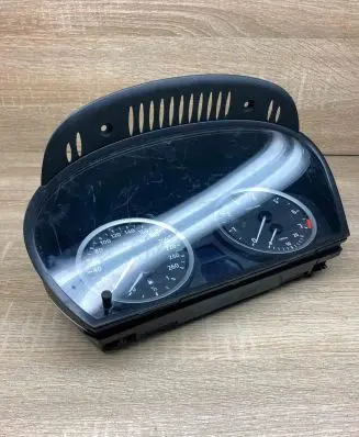 BMW 5 E60 E61 Speedometer (instrument cluster) 6983145 110080213