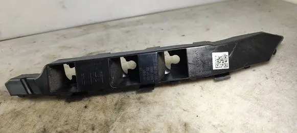 Rear bumper mounting bracket
