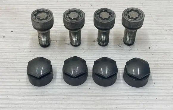 Audi Q2 - Nuts/bolts 