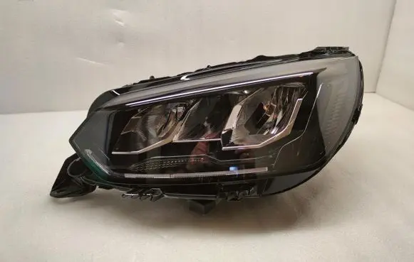 Peugeot 208 Headlight/headlamp