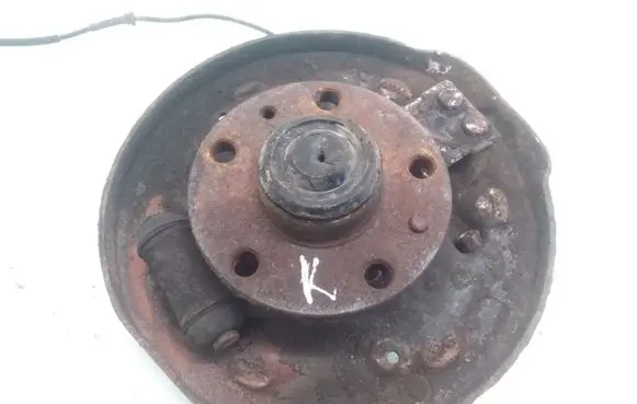 Renault Espace III Rear wheel hub