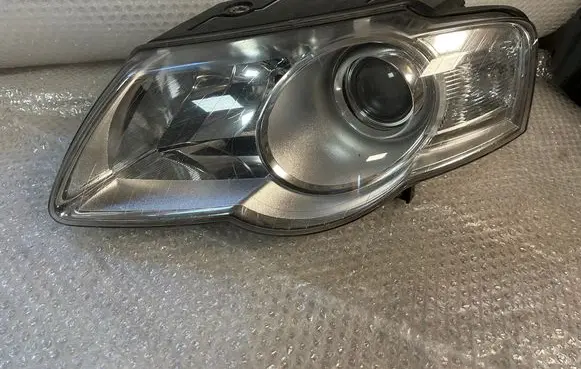 Volkswagen PASSAT B6 Headlight/headlamp 3C0941005J 1EL24701401