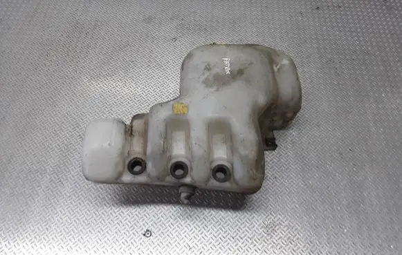 Nissan Patrol Y61 Windshield washer fluid reservoir/tank